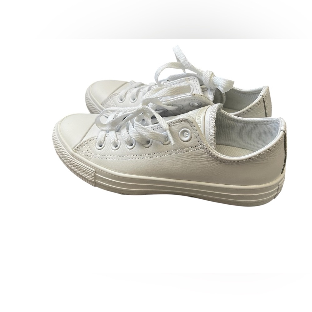 Chuck Taylor All Star Leather- White- 6.5 - Picture 10 of 14